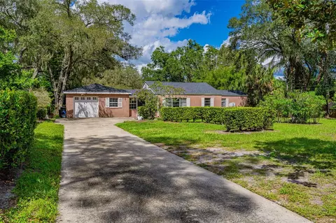 221 Triplet Lake Dr, Casselberry, FL 32707