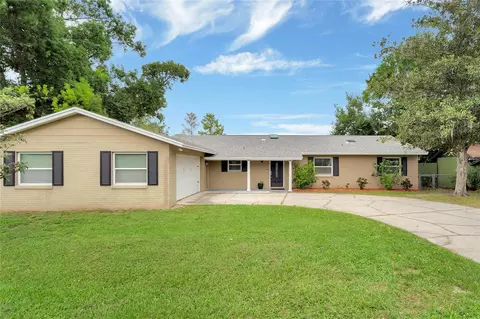2009 E Lake Dr, Casselberry, FL 32707