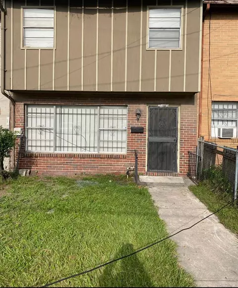7141 Ken Knight Dr E, Jacksonville, FL 32209