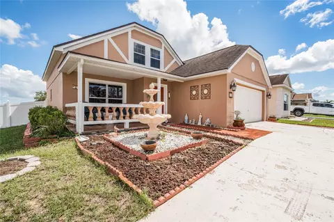 902 Belvoir Dr, Davenport, FL 33837