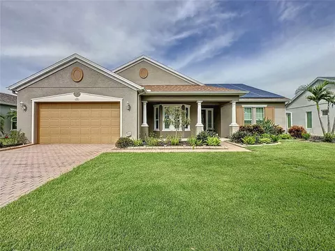 127 Balmy Coast Rd, Groveland, FL 34736