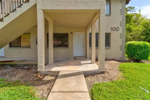 1601 Big Tree Rd #104, South Daytona, FL 32119