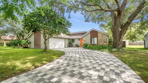 241 S Shadow Bay Dr, Orlando, FL 32825
