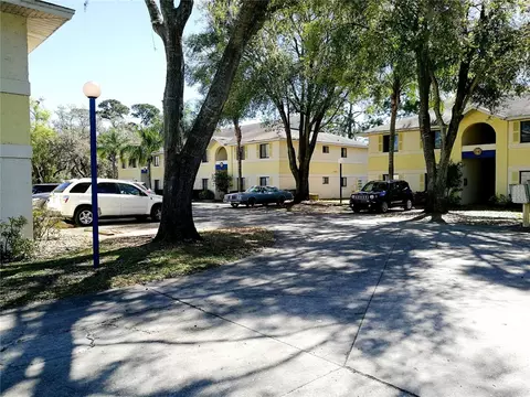 90 Hidden Lake Dr #181, Sanford, FL 32773