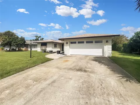 9 Coral Reef Ct S, Palm Coast, FL 32137