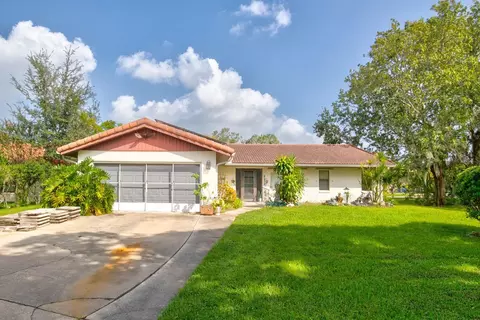 10231 Glacier Ct, Orlando, FL 32821