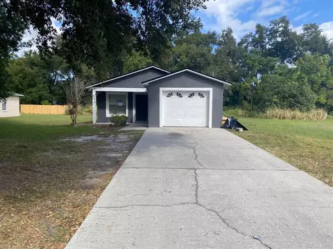 141 W 7th St, Apopka, FL 32703