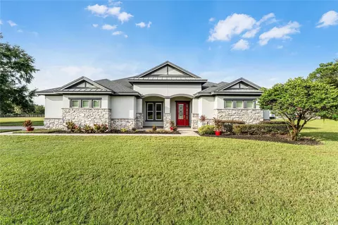 1000 Lake Harney Rd, Geneva, FL 32732