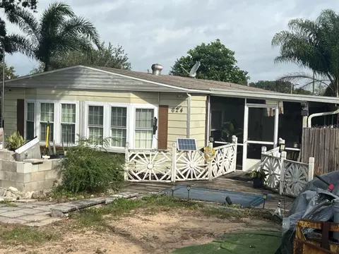 624 Kokomo Rd, Haines City, FL 33844