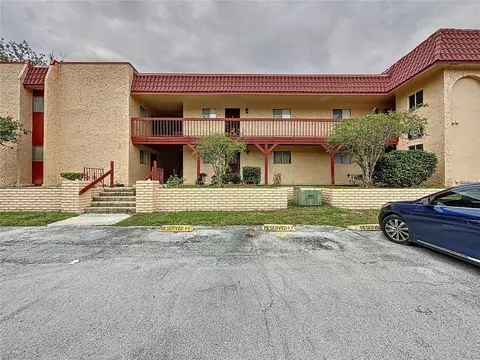 2802 N Powers Dr #14, Orlando, FL 32818
