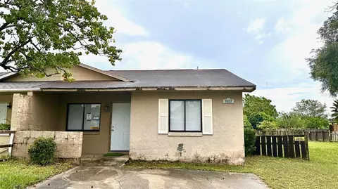 1927 Lawne Villa Ct, Orlando, FL 32808