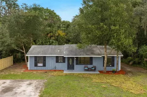 17241 Mills St, Umatilla, FL 32784