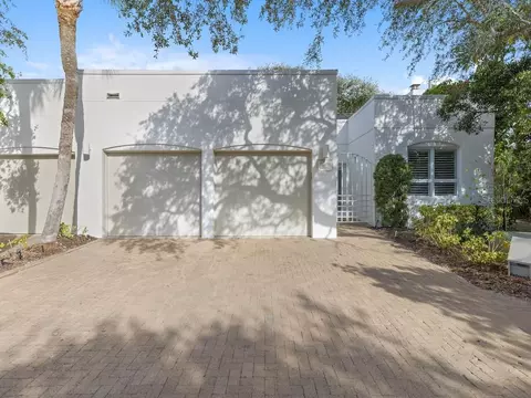 8307 Chinaberry Rd #8307, Vero Beach, FL 32963