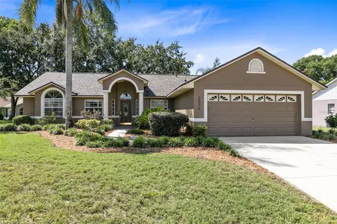 2575 Tremont Dr, Eustis, FL 32726