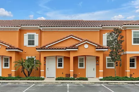 5762 Lesabre Dr, Kissimmee, FL 34746