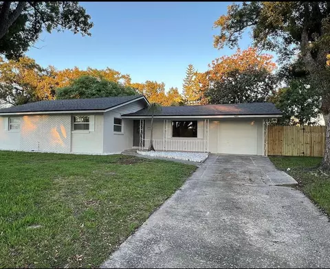 5421 Kingswood Dr, Orlando, FL 32810