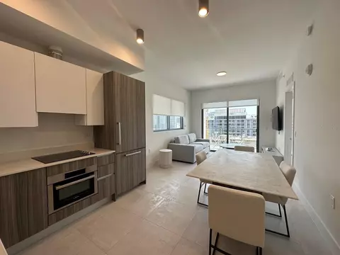 229 SW 9th St #2101, Miami, FL 33130