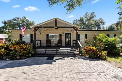 4253 Laughlin Rd, Mount Dora, FL 32757