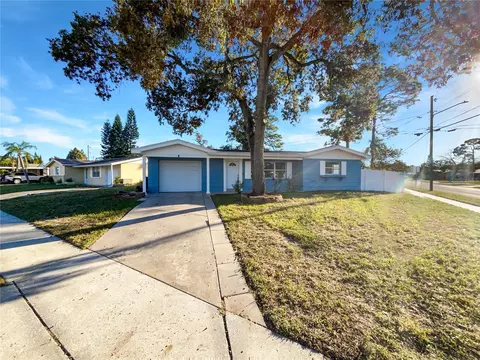 1716 Dander Dr, Holiday, FL 34690