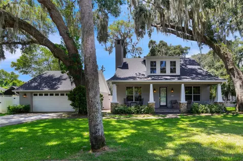 115 N Sunset Dr, Mount Dora, FL 32757