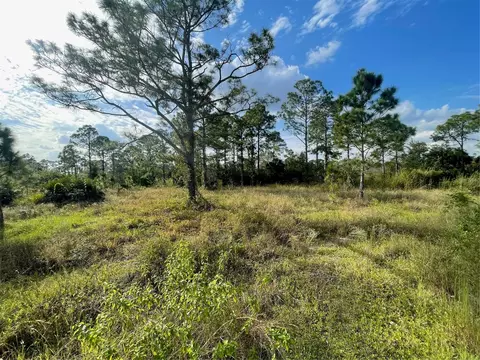 458 Windsor Ave S, Lehigh Acres, FL 33974
