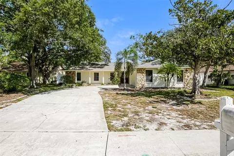 773 Coach Light Dr, Fern Park, FL 32730
