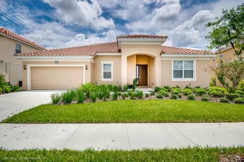 6136 Broad Oak Dr, Davenport, FL 33837