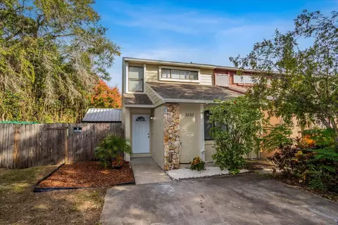 2832 Hunt Club Ln, Orlando, FL 32826