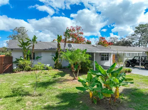 223 Avalone Dr, Apopka, FL 32703