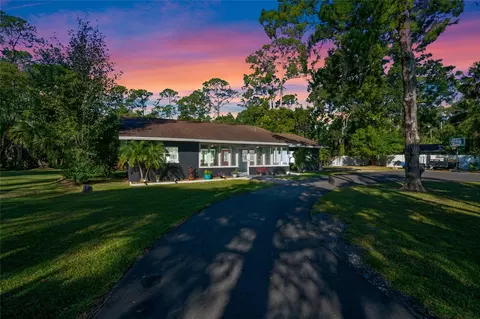 110 W Crystal Dr, Sanford, FL 32773
