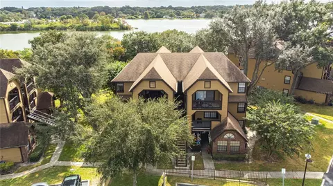 355 Lakepointe Dr #301, Altamonte Springs, FL 32701