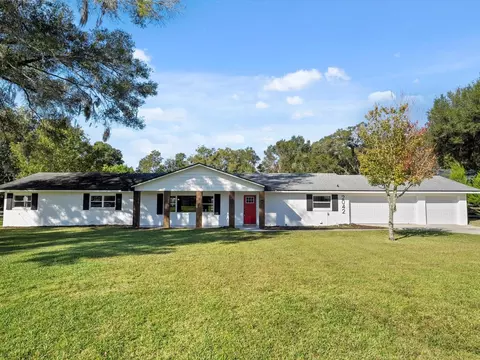 2042 Anchor Ave, Deland, FL 32720