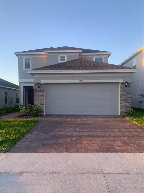 1707 Tree Shade Dr, Davenport, FL 33837