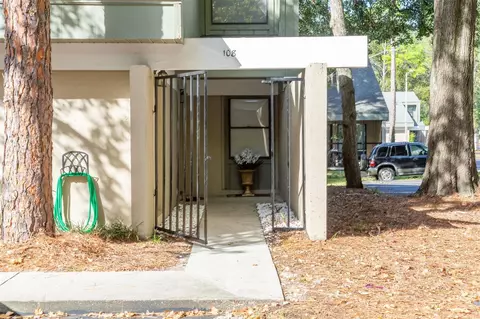 7200 SW 8th Ave #Q-108, Gainesville, FL 32607