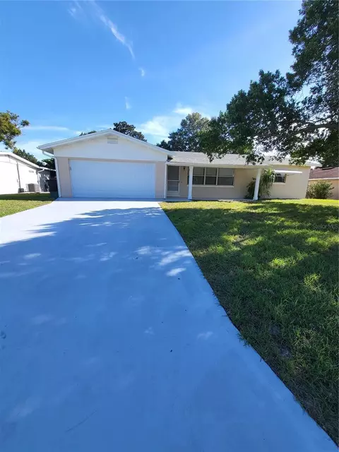 37 Marigold Ln, Debary, FL 32713