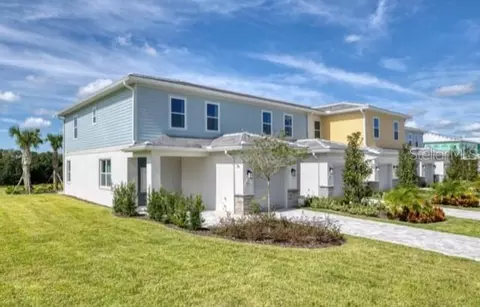 820 Driving Range Ct, Reunion, FL 34747