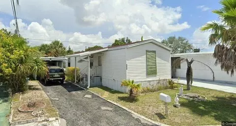 2879 Tangerine Ln, West Palm Beach, FL 33403
