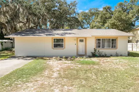 4130 Lake Saunders Dr, Mount Dora, FL 32757