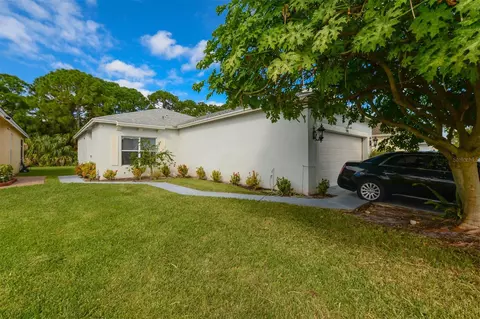 595 SW Indian Key Dr, Port Saint Lucie, FL 34986