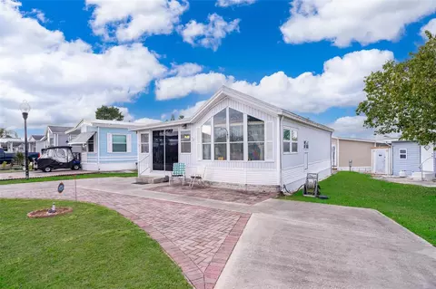 417 Center Crest Blvd, Davenport, FL 33837