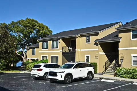 207 W Lake Faith Dr #226, Maitland, FL 32751