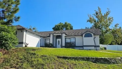 2147 E Hyde Dr, Deltona, FL 32738