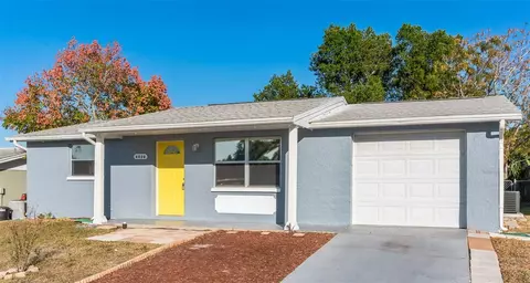 9420 Mark Twain Ln, Port Richey, FL 34668