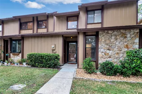 158 E Baywood Sq, Daytona Beach, FL 32119