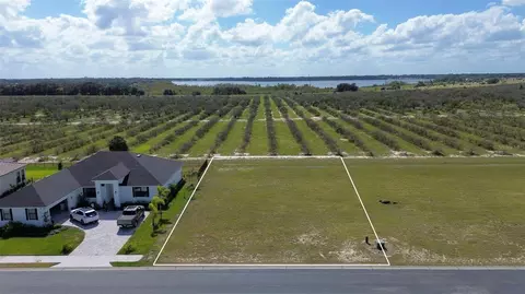 524 Blue Flag Dr, Auburndale, FL 33823