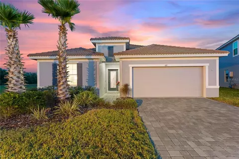 1127 Oak Bluff Dr, Davenport, FL 33837