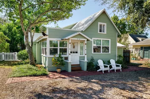 216 W Warren Ave, Longwood, FL 32750