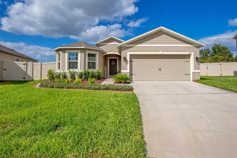 304 Spruce Pine Dr, Debary, FL 32713