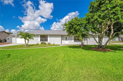 530 Minnow Ct, Kenansville, FL 34739