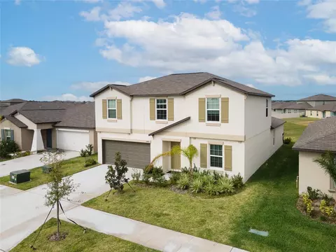 5469 Blue Azure Dr, Wimauma, FL 33598